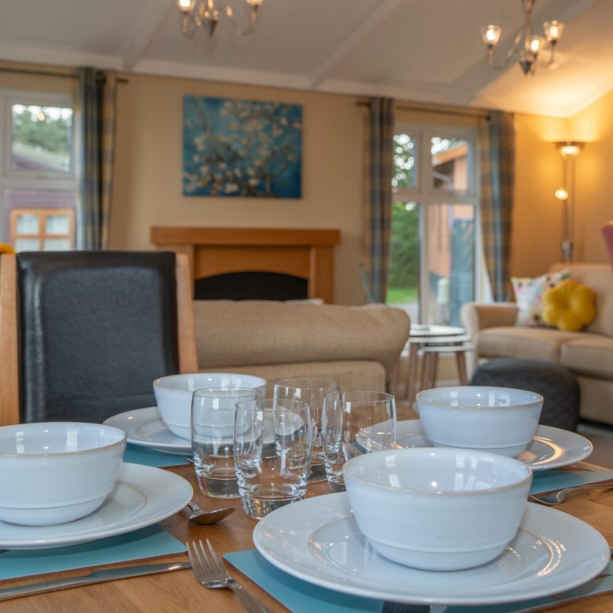 4 bed lodge at The 31 acre site of Mullacott Park is well placed for easily accessing by car some of the most beautiful spots on the North Devon coast