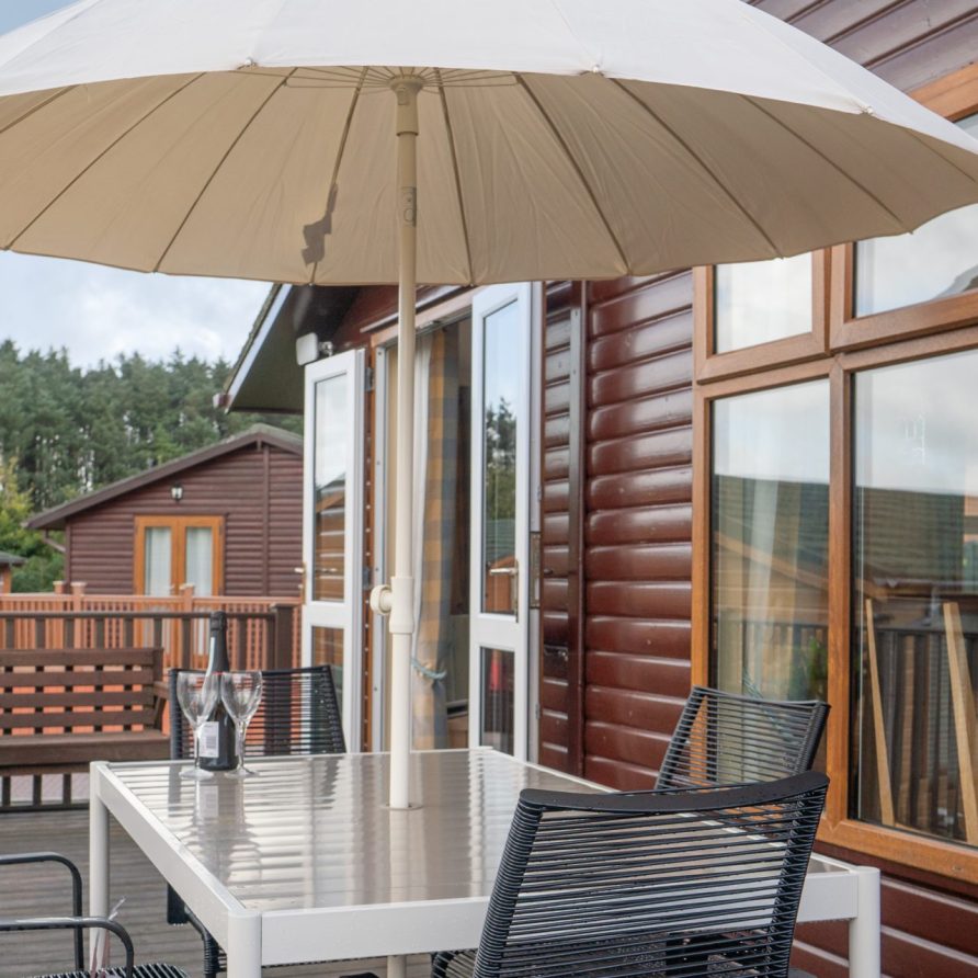 4 bed lodge at The 31 acre site of Mullacott Park is well placed for easily accessing by car some of the most beautiful spots on the North Devon coast