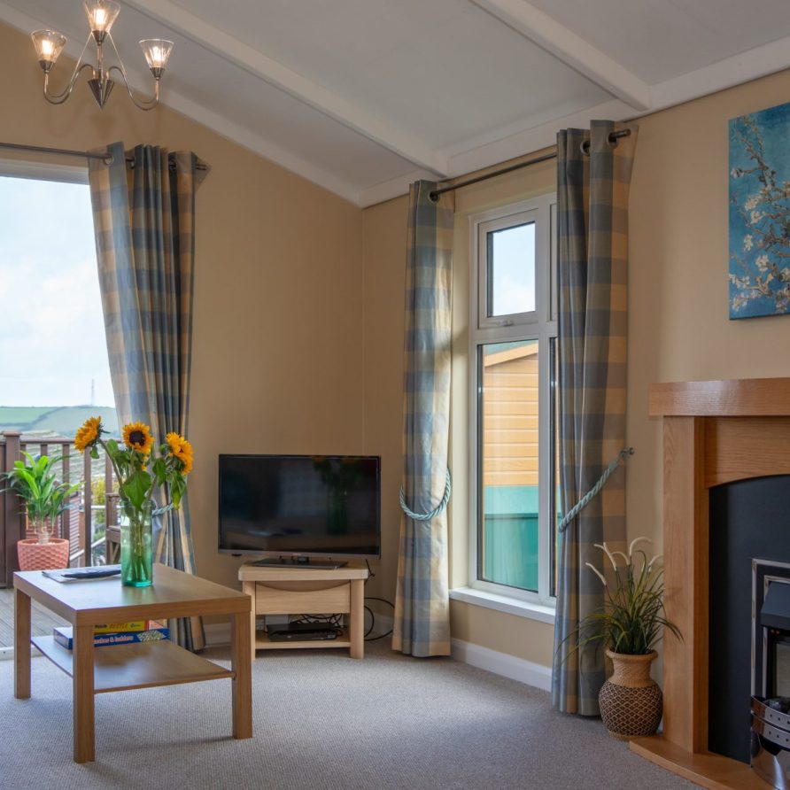 4 bed lodge at The 31 acre site of Mullacott Park is well placed for easily accessing by car some of the most beautiful spots on the North Devon coast